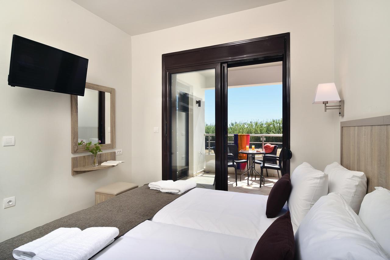 Carisa Maleme Hotel Bagian luar foto