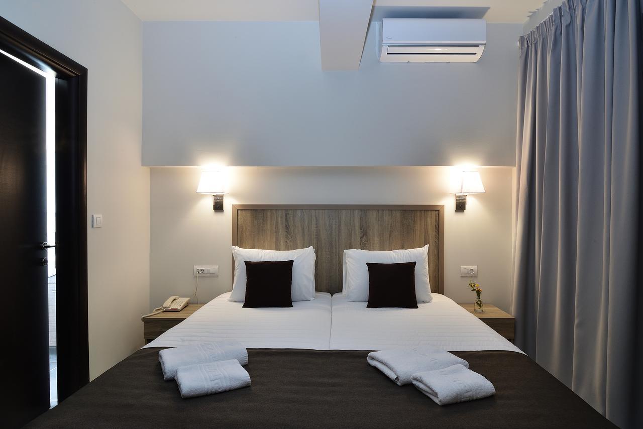 Carisa Maleme Hotel Bagian luar foto