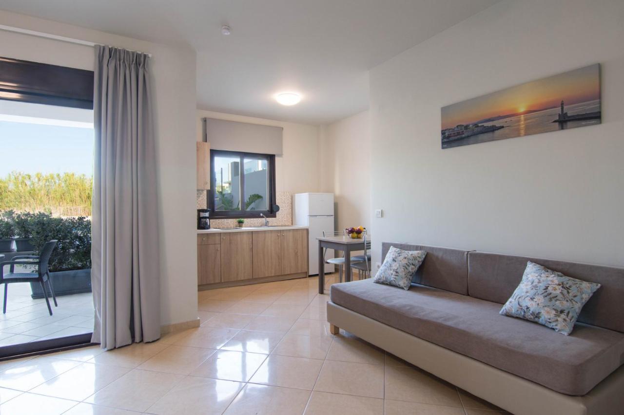 Carisa Maleme Hotel Bagian luar foto