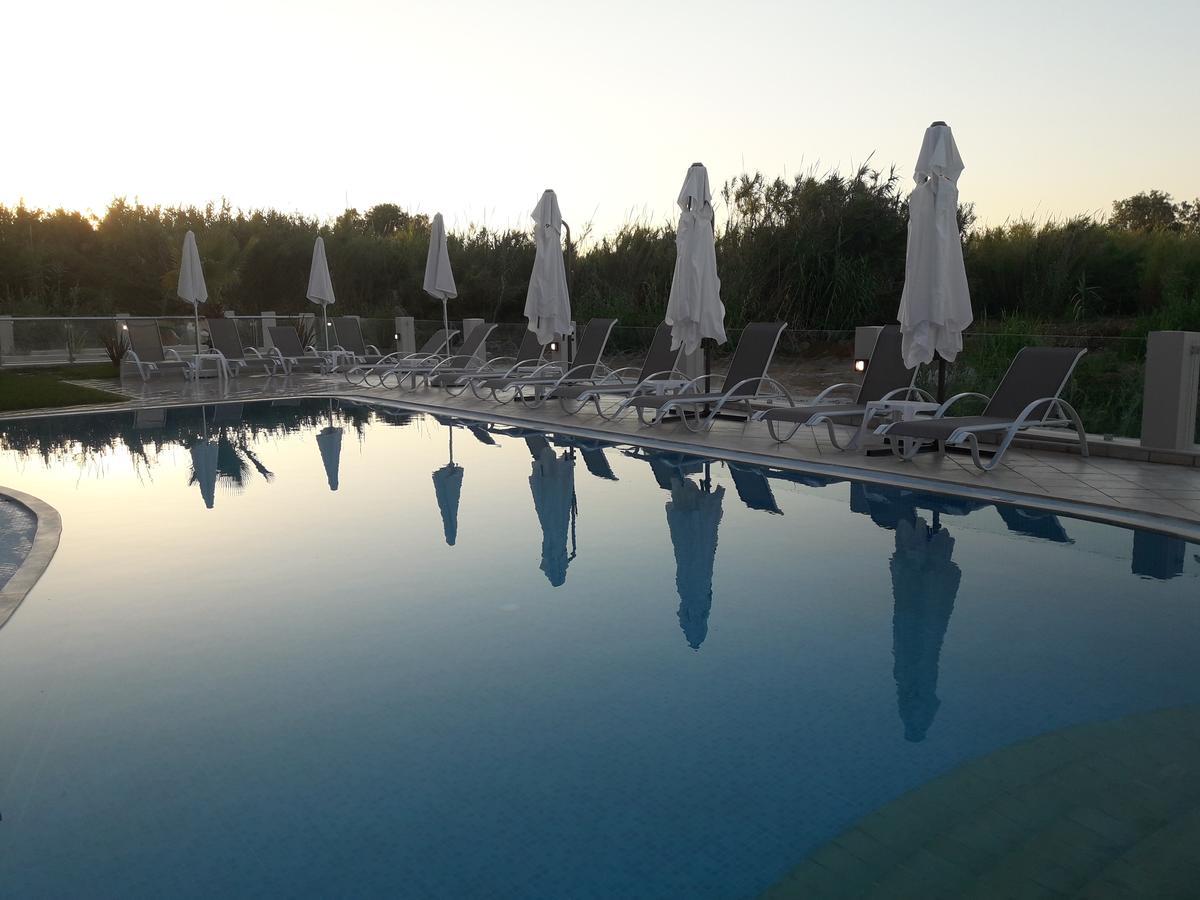 Carisa Maleme Hotel Bagian luar foto