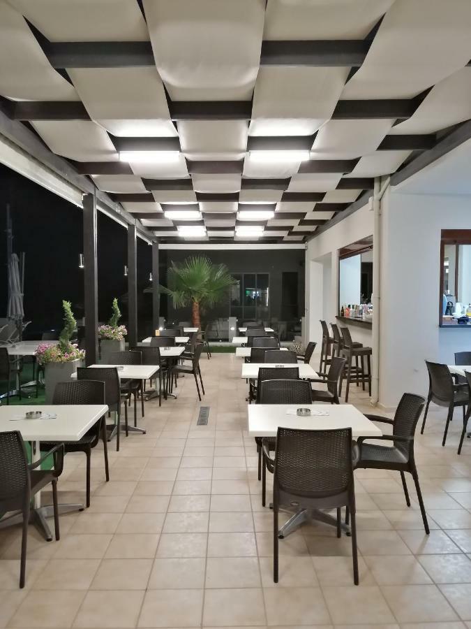 Carisa Maleme Hotel Bagian luar foto