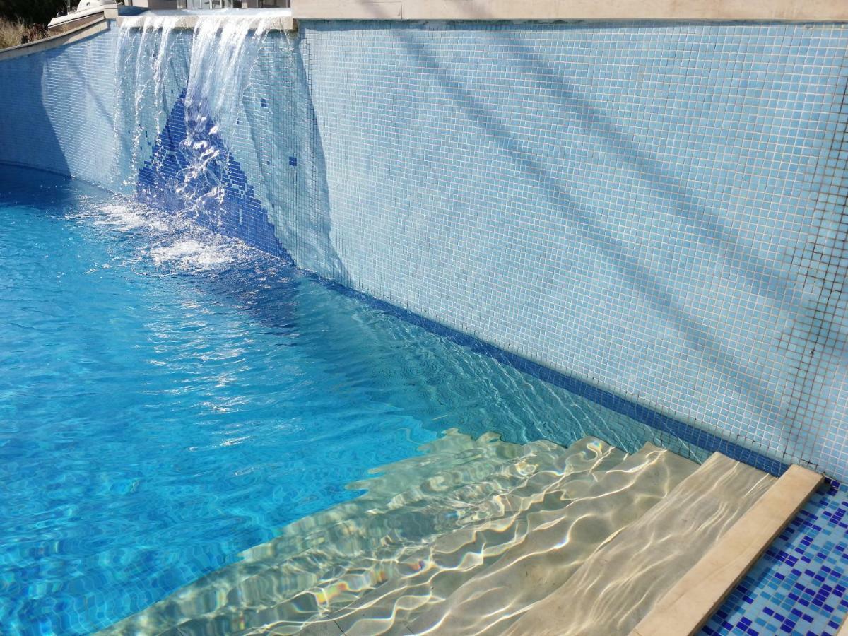 Carisa Maleme Hotel Bagian luar foto