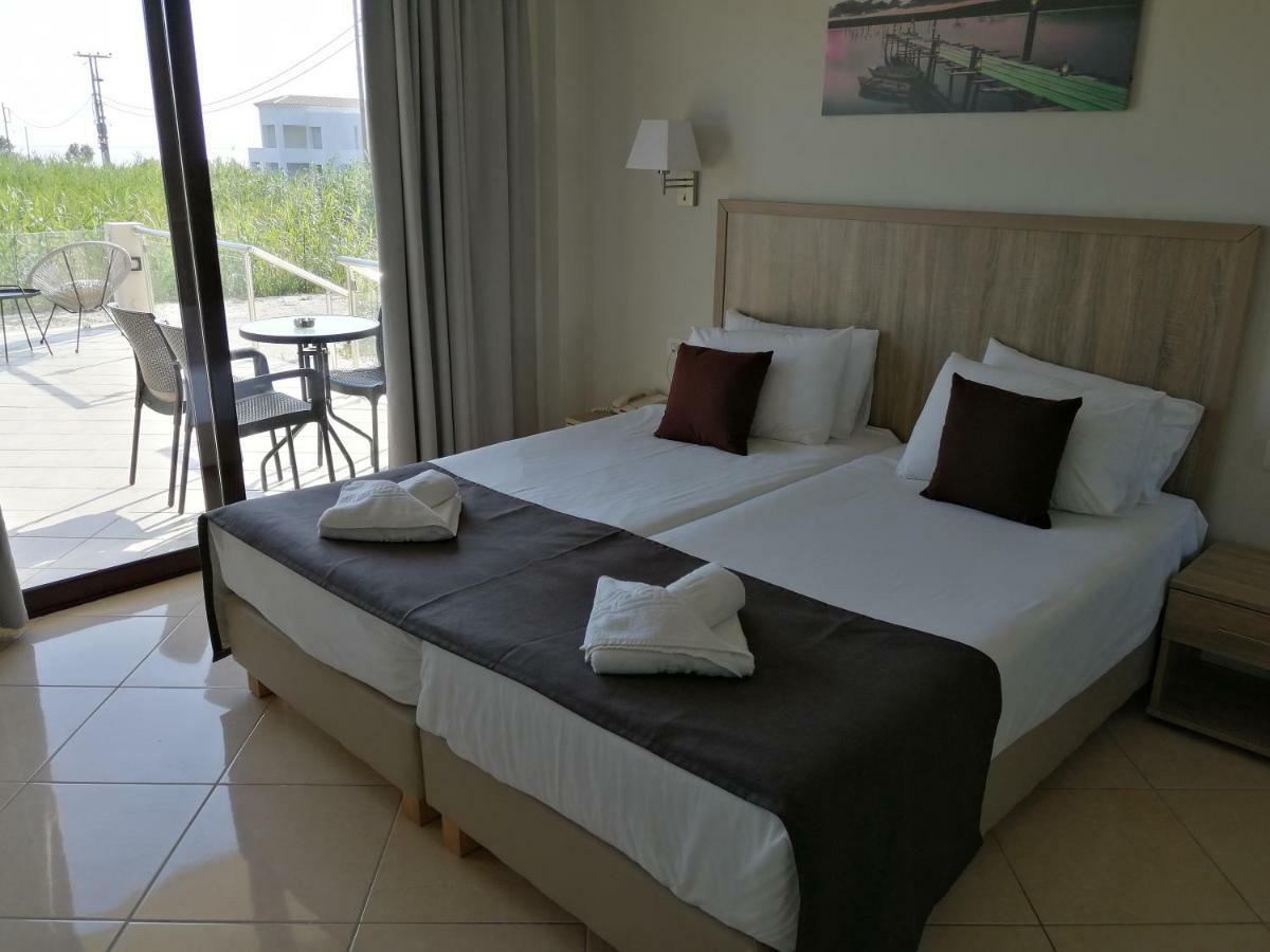 Carisa Maleme Hotel Bagian luar foto