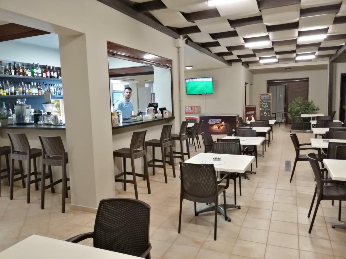 Carisa Maleme Hotel Bagian luar foto
