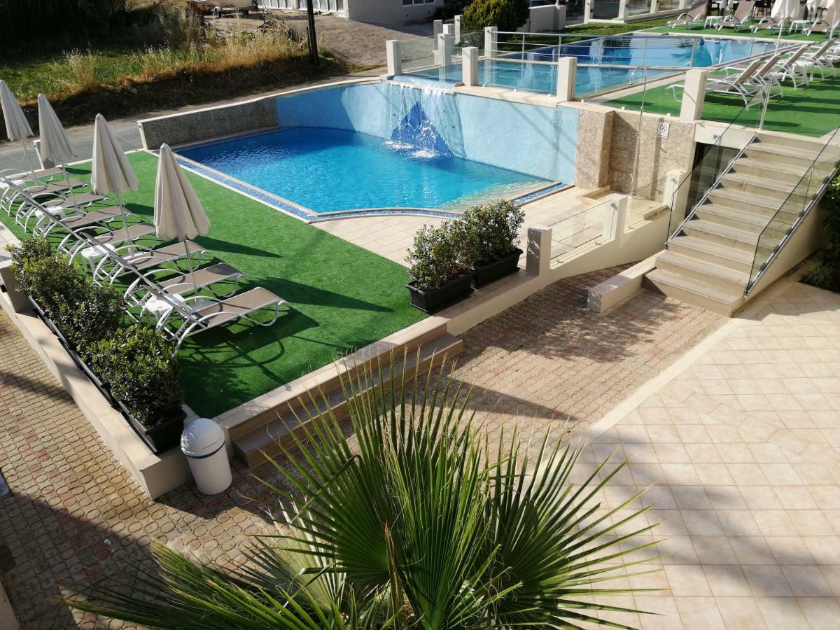Carisa Maleme Hotel Bagian luar foto