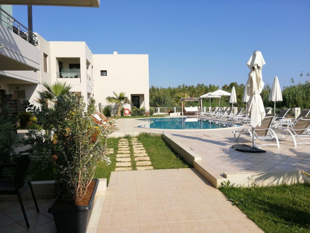 Carisa Maleme Hotel Bagian luar foto